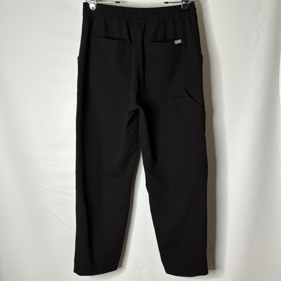 Figs Black Cargo Pants with Relaxed Fit - Picture 2 of 9